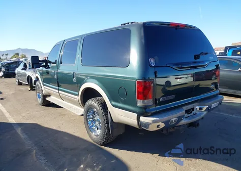 2002 Ford Excursion Limited z USA, uszkodzony, nr VIN 1FMSU43F22EA97921